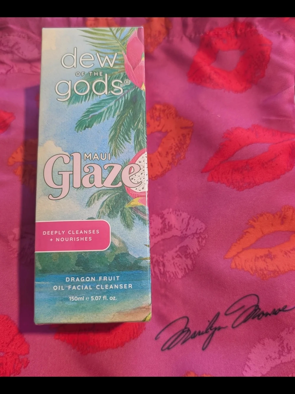 dew of the gods Maui Glaze Dragon Fruit Oil Cleanser - Hot Pink & Lime